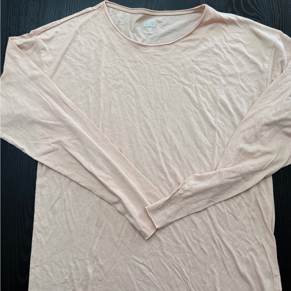 ALO Yoga Men's Blush Long Sleeve Tee
